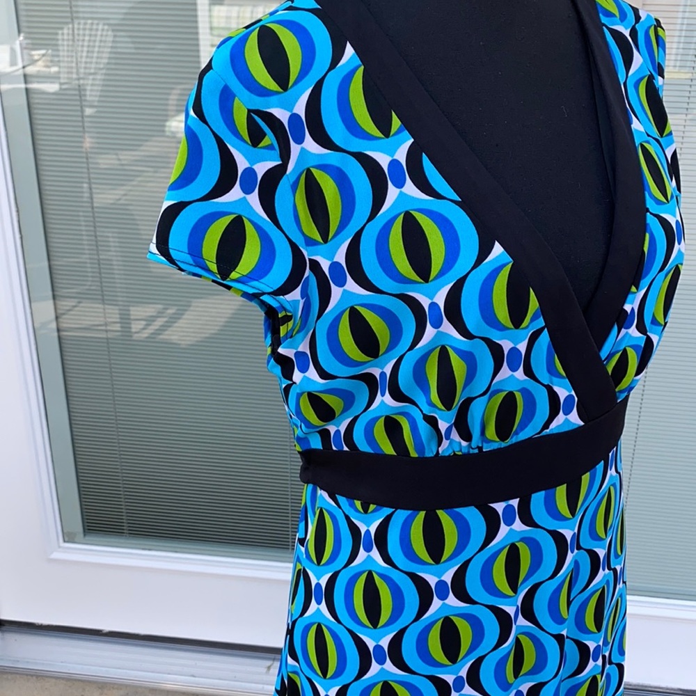 Reto Pattern Dress - Picture 3 of 7